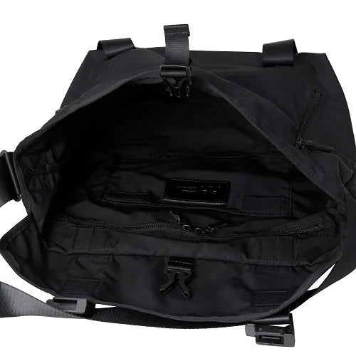 AMIACALVA GARBADINE MESSENGER BAG M